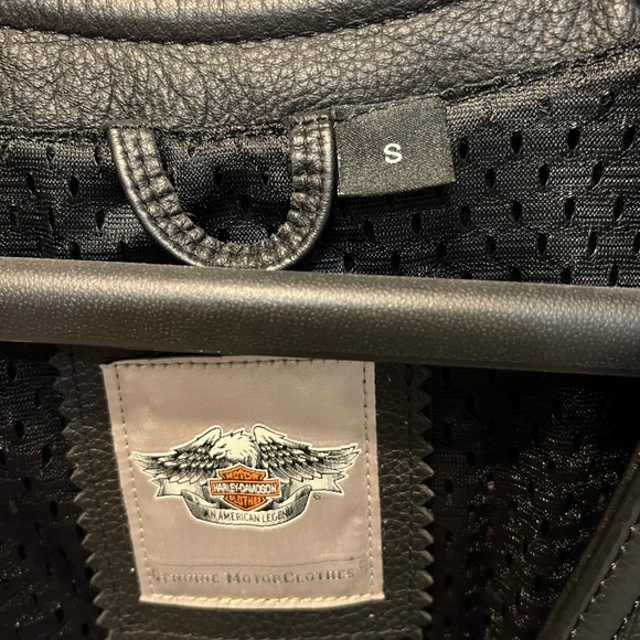 Leather vest - Picture 5 of 6